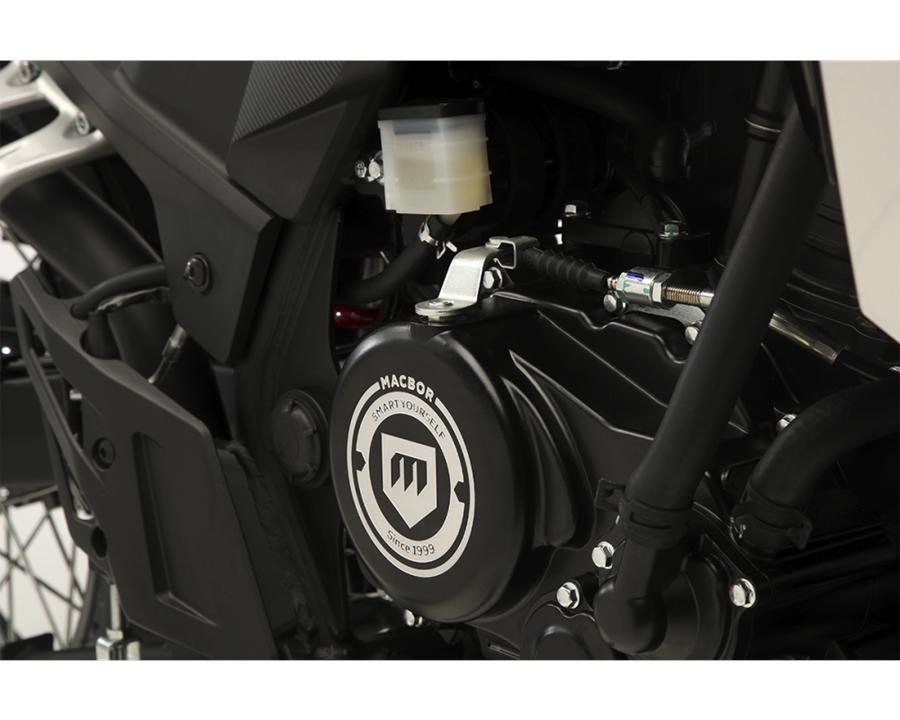 Macbor Montana XR1 125 EVO – silnik chłodzony cieczą
