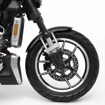 Hyosung GV125X – przednie koło i hamulec