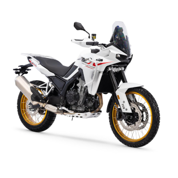 KOVE 800X Pro 2026 – motocykl adventure, wersja biała