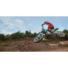 KOVE MX250R w skoku na torze terenowym