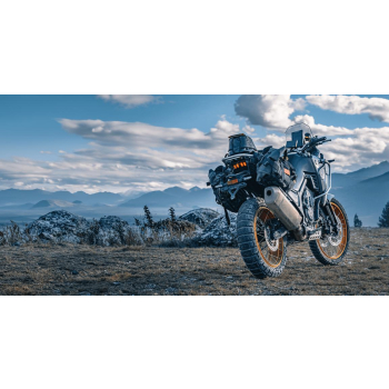 KOVE 800X Touring w górach z kuframi