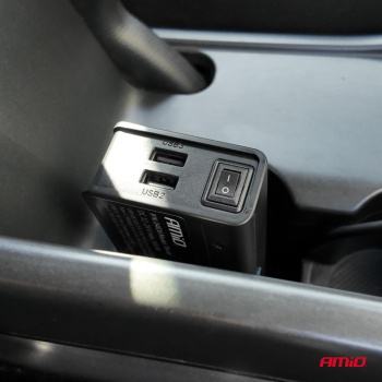 Rozdzielacz gniazda zapalniczki z ładowarką 3xUSB--183599