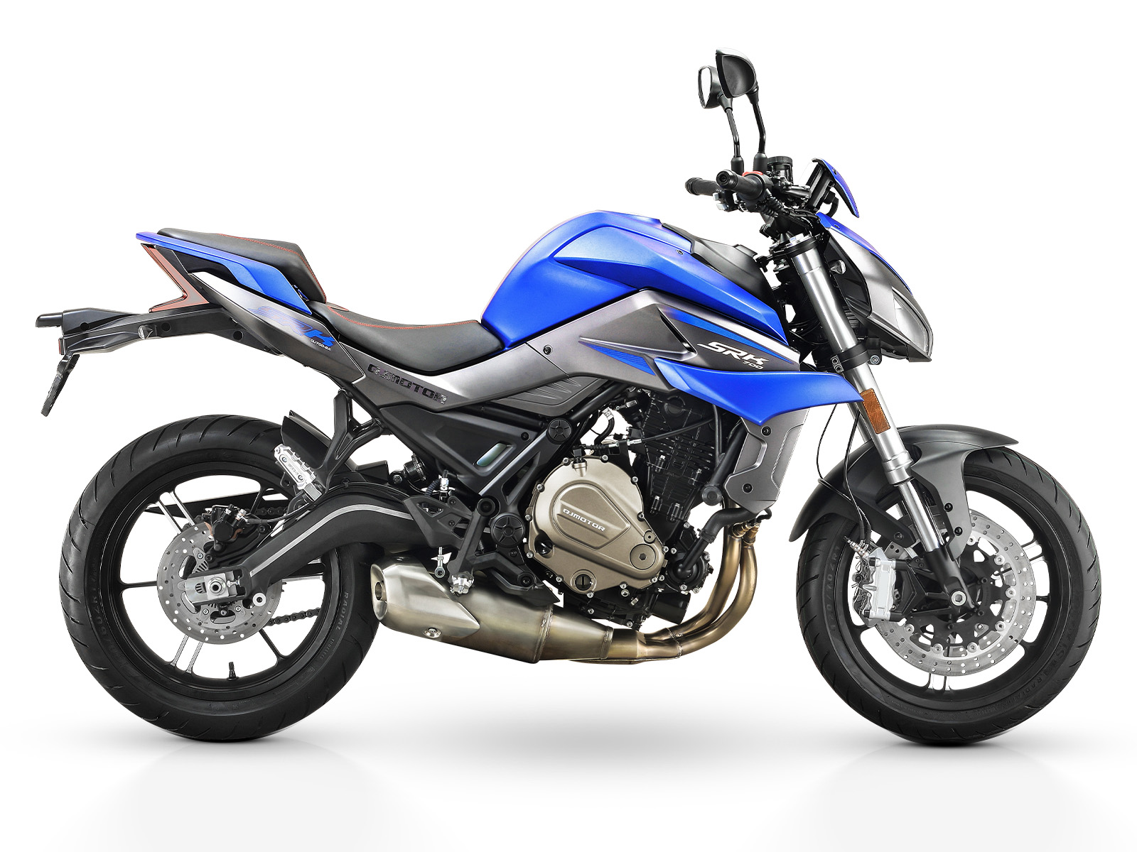 QJMOTOR SRK 700 – Charakter street fightera
