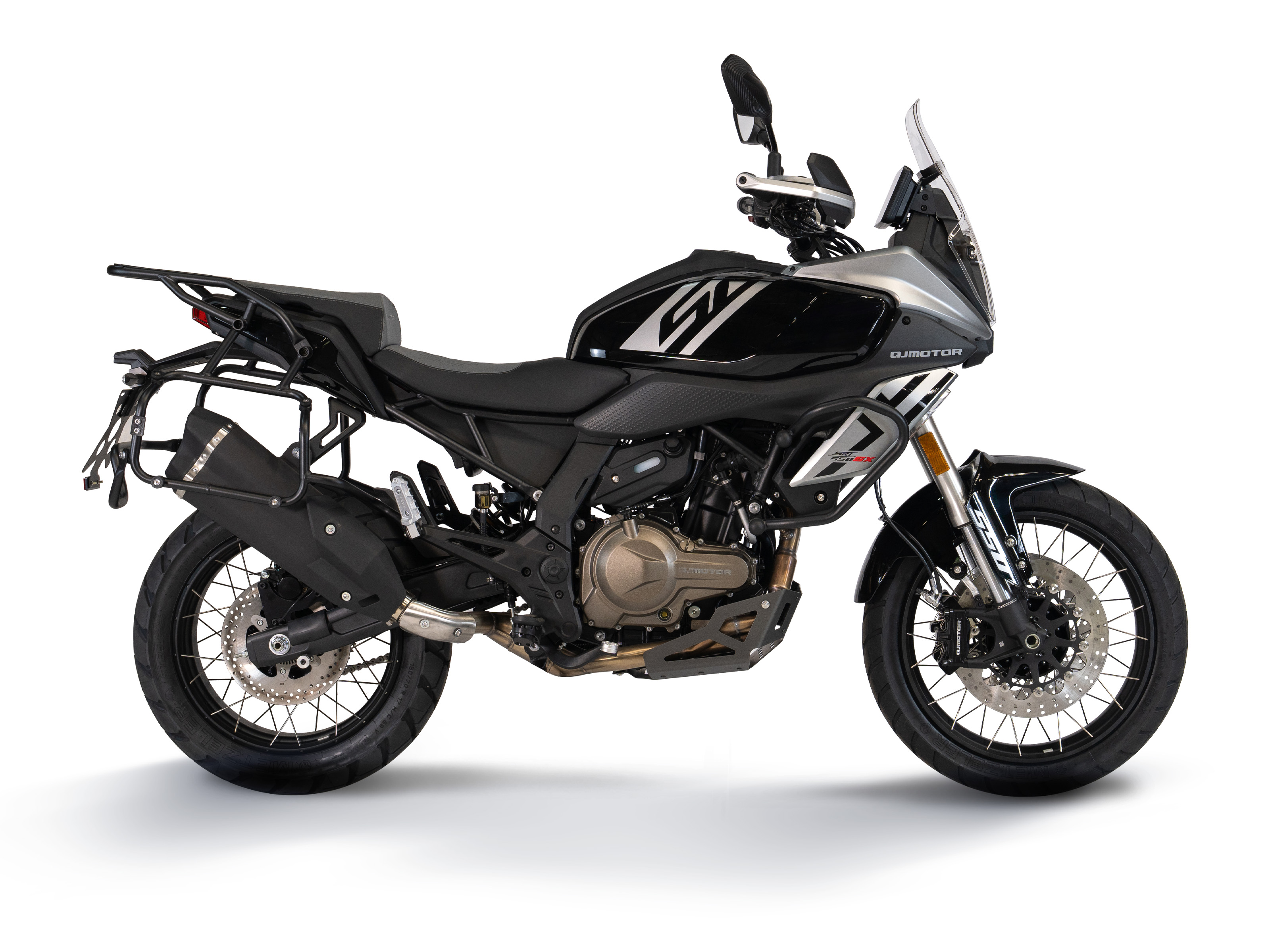 QJMOTOR SRT 600SX – Silnik na każdy dzień i na trasę