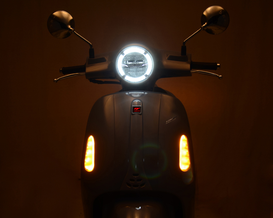 DAYTONA ORAMA 125 – Retro z LED-ami