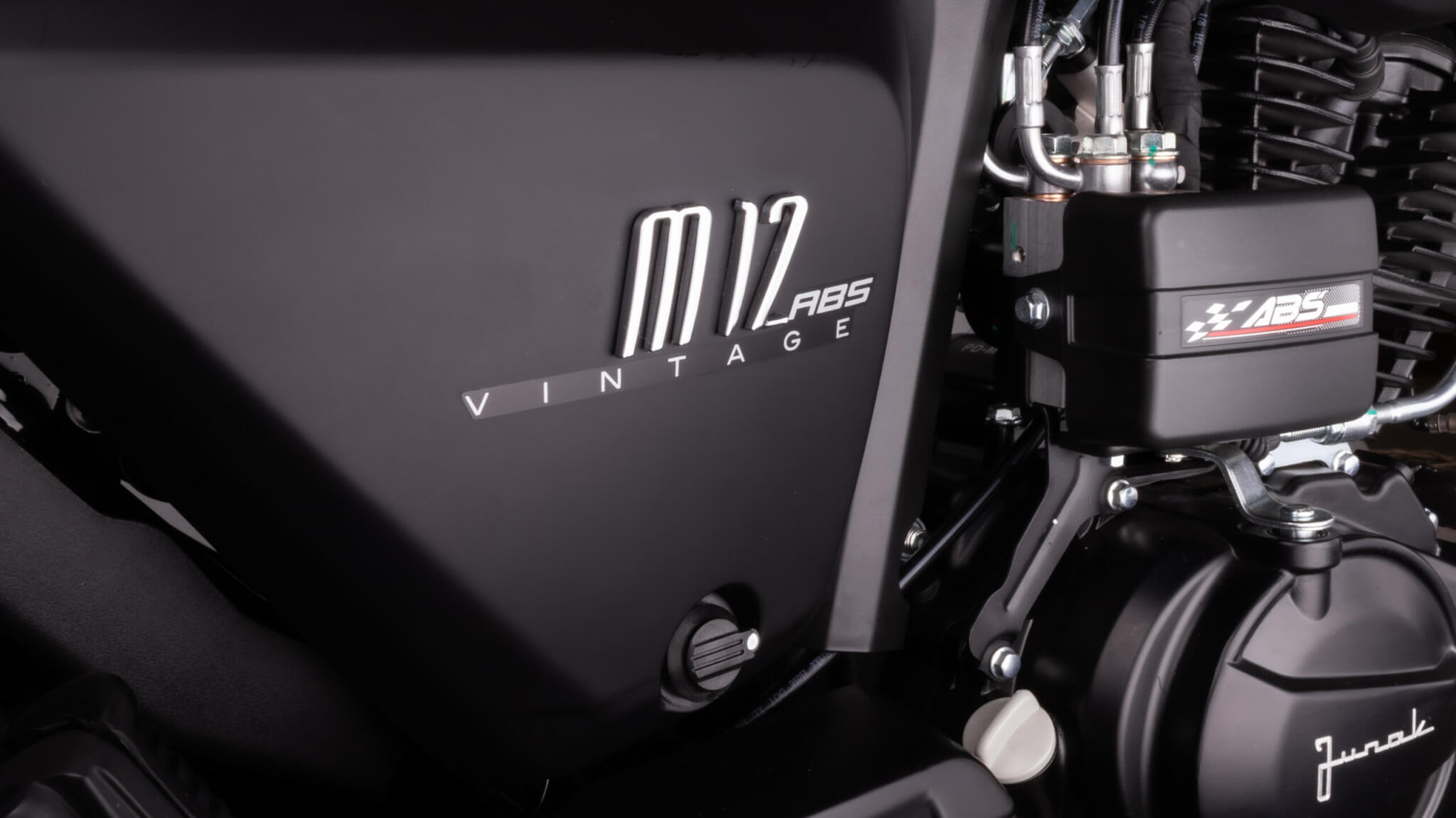 JUNAK M12 VINTAGE ABS – detal