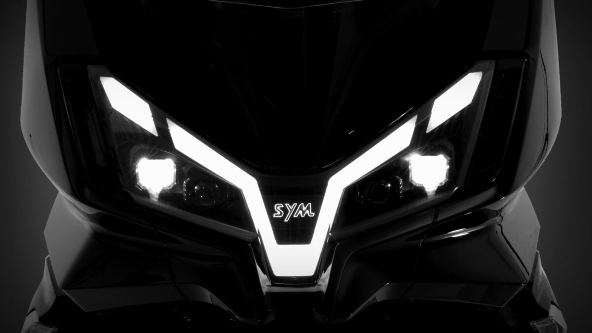 SYM ADX 300 – lampa LED