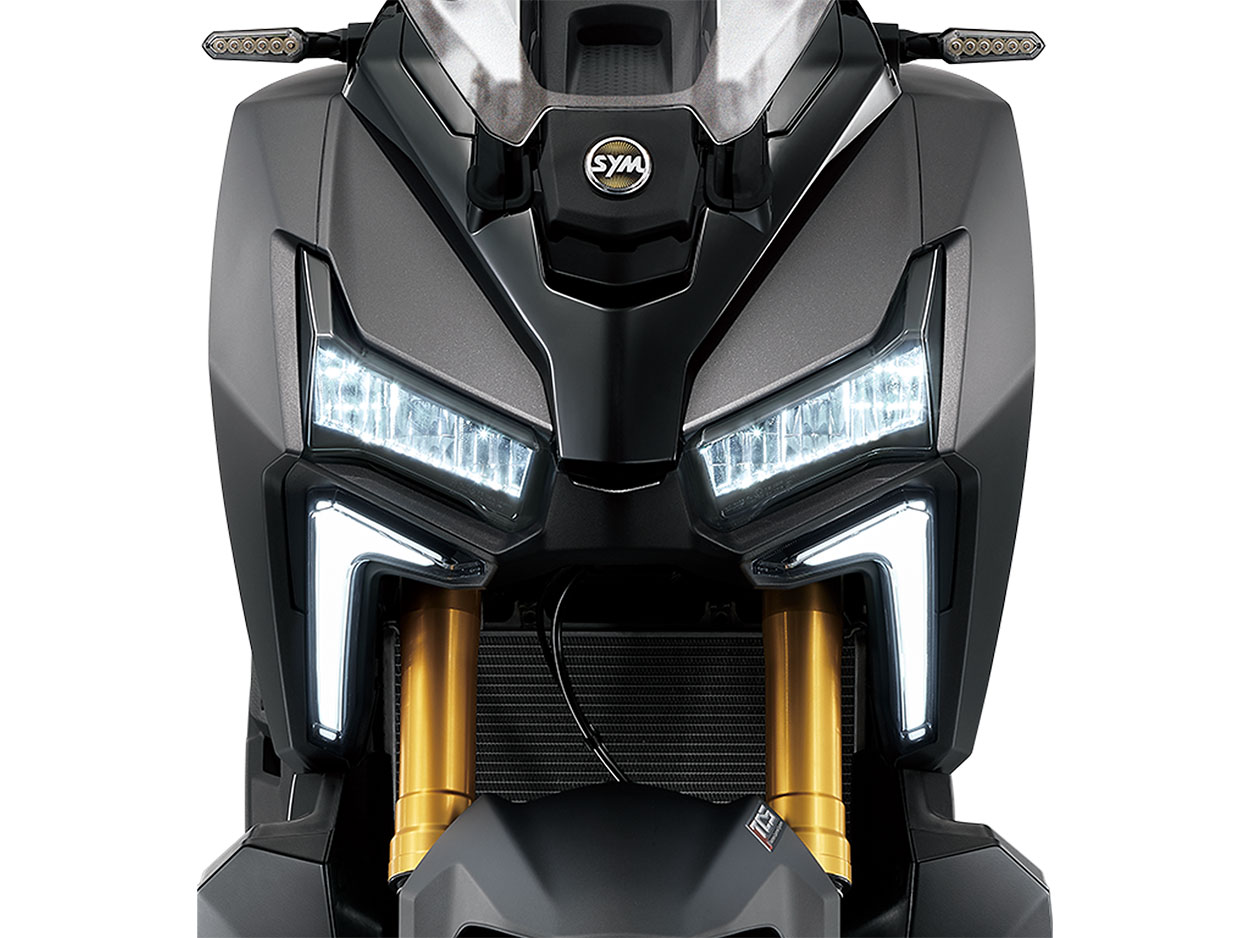 SYM ADXTG 400 – światła LED
